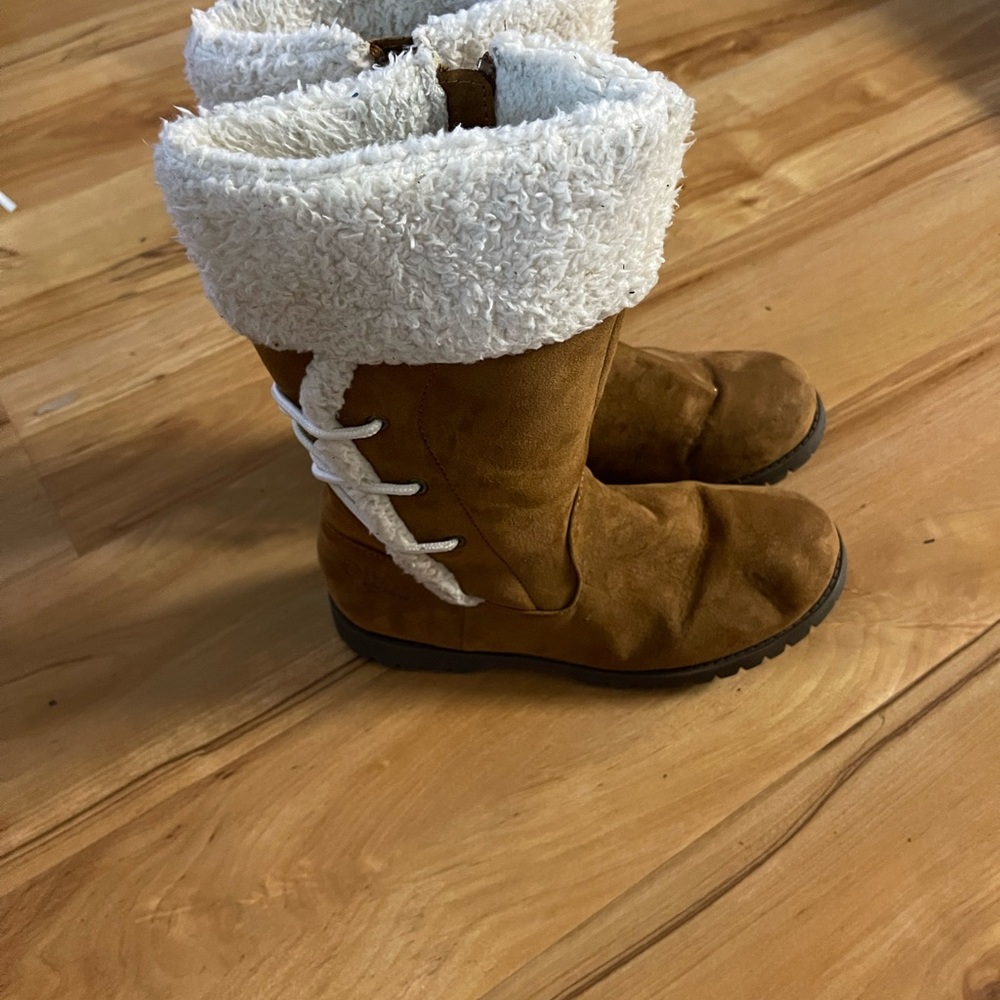 suede boot - Picture 3 of 5
